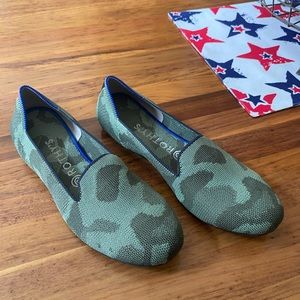 Rothys camo round toe flats size 9